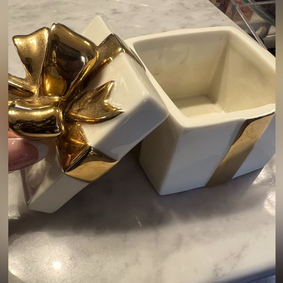 NWOT Mikasa Porcelain Ring/Jewelry box - Picture 4 of 6